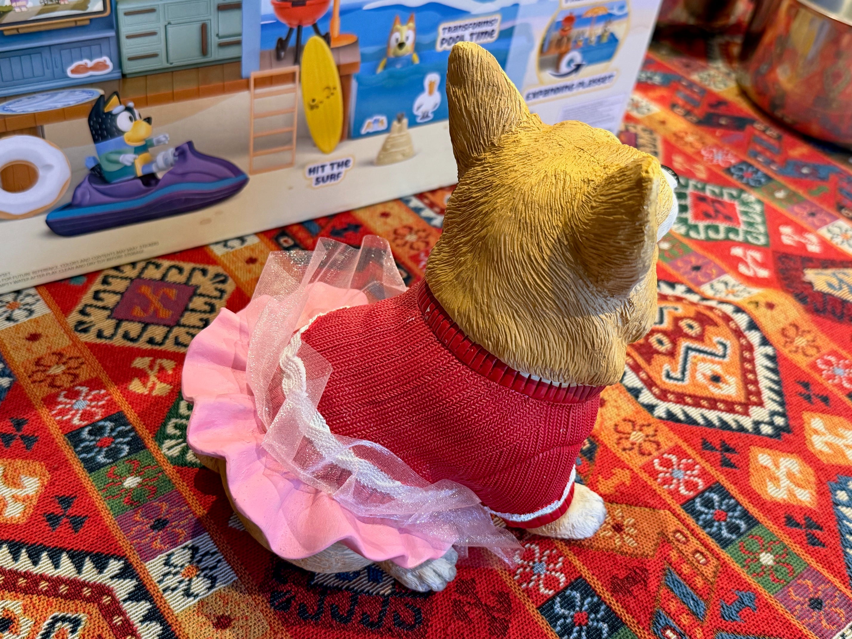 Corgi Love Décor Gift Set — Figurine + Marble Coasters