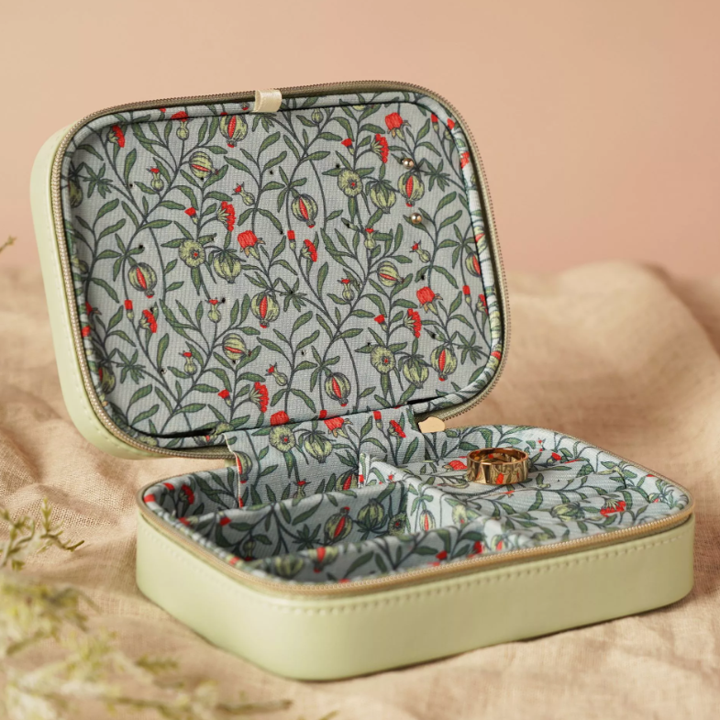 Sophia® Lane Travel Jewellery Case – Green Floral